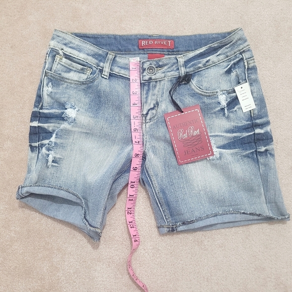 NEW Red Rivet Denim Shorts Cotten Stretch Blend Distressed Woman's Size 5 - Picture 7 of 10